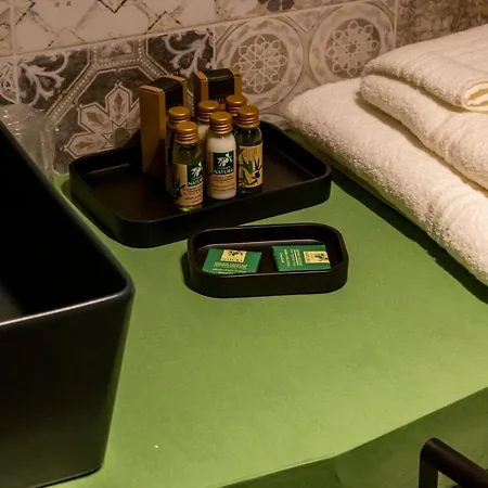 B&B Di Pirro 팔라쫄로 아크레이데